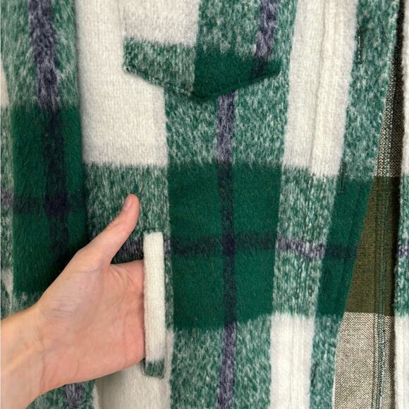 Avec Les Filles Green Plaid Flannel Oversized Shacket - Size XS - Picture 4 of 7